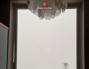 Phim trắng truyền sáng 0% che tầm nhìn tối đa cho cửa kính và vách kính