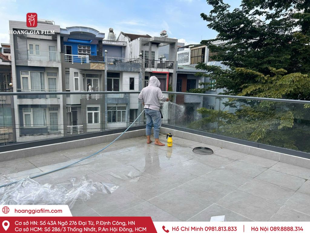 Tổng thể khu vực lan can kính