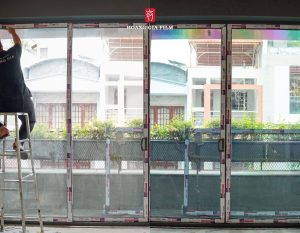 dán phim cách nhiệt văn phòng công ty gỗ An Cường